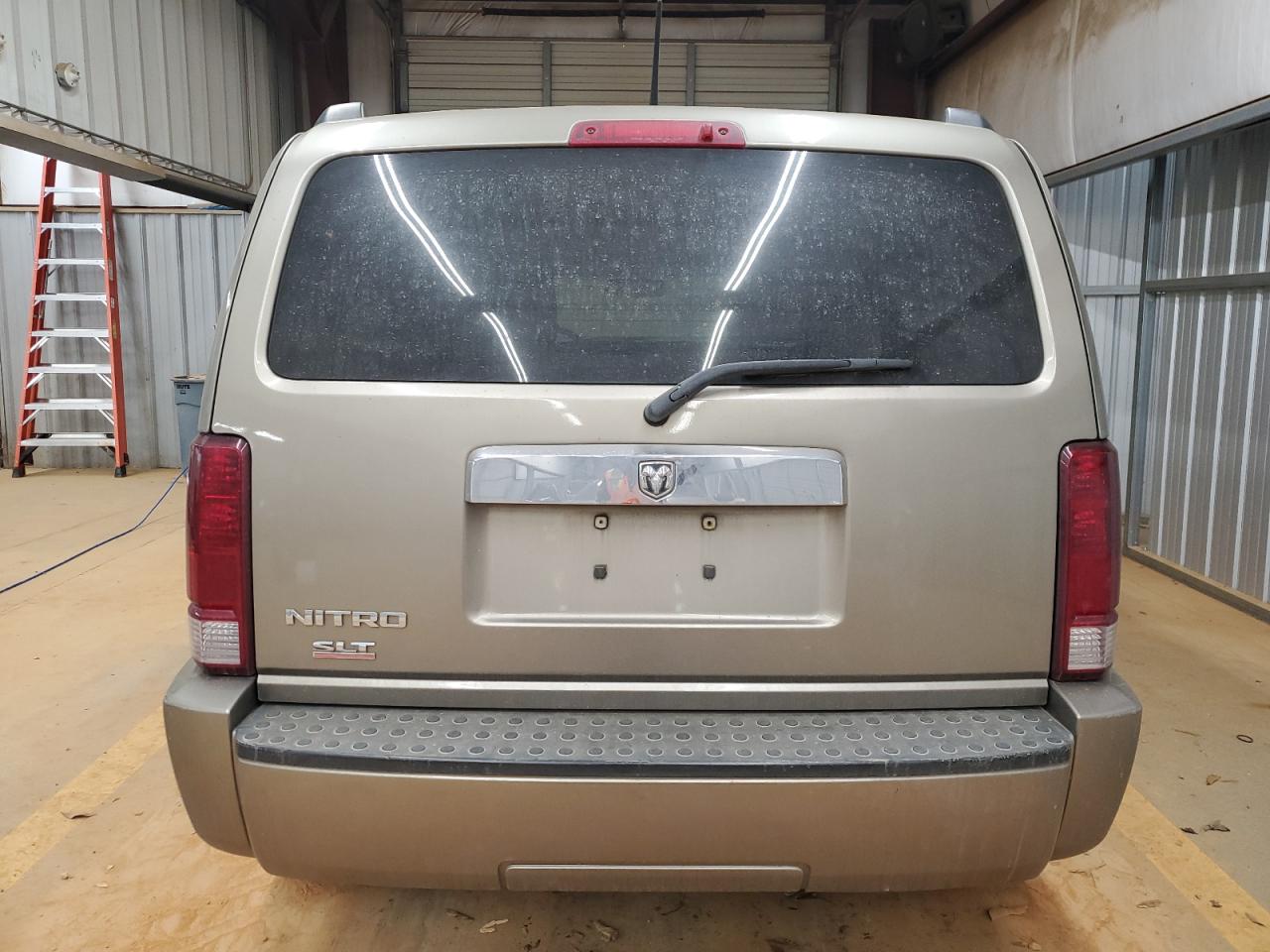 2007 Dodge Nitro - Image 6