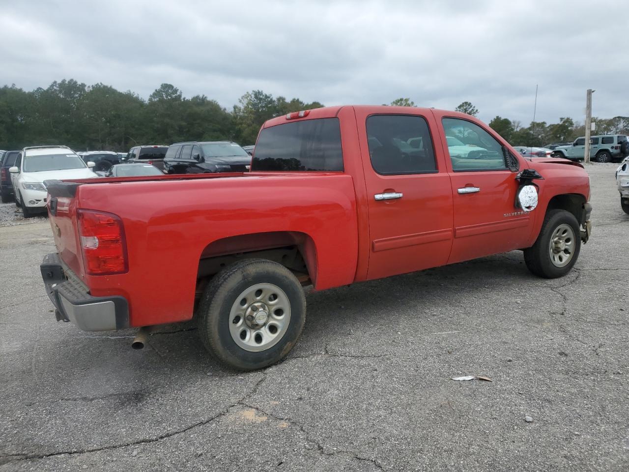 2012 Chevrolet Silverado - Image 3