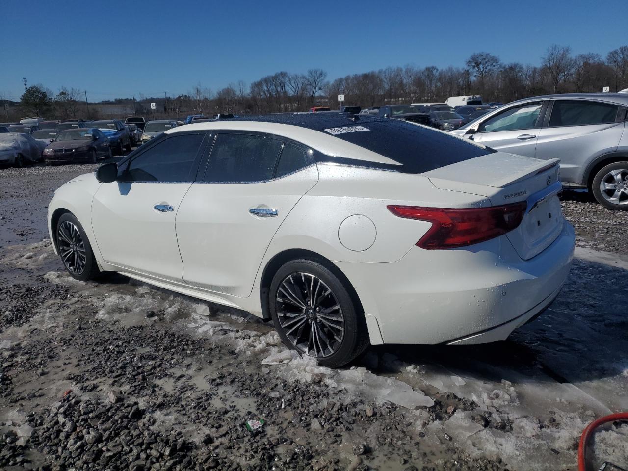 2017 Nissan Maxima - Image 2