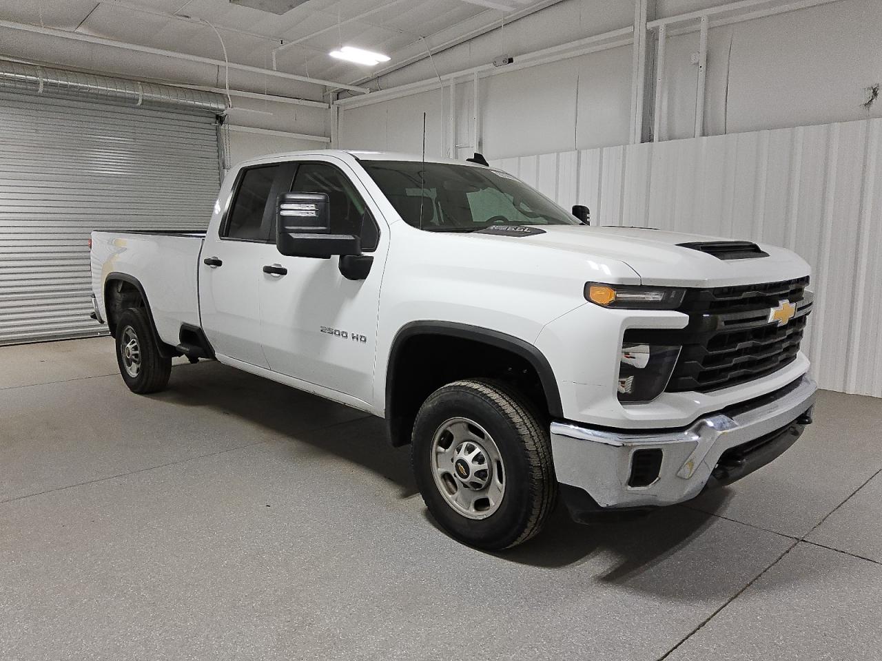 2024 Chevrolet Silverado - Image 4