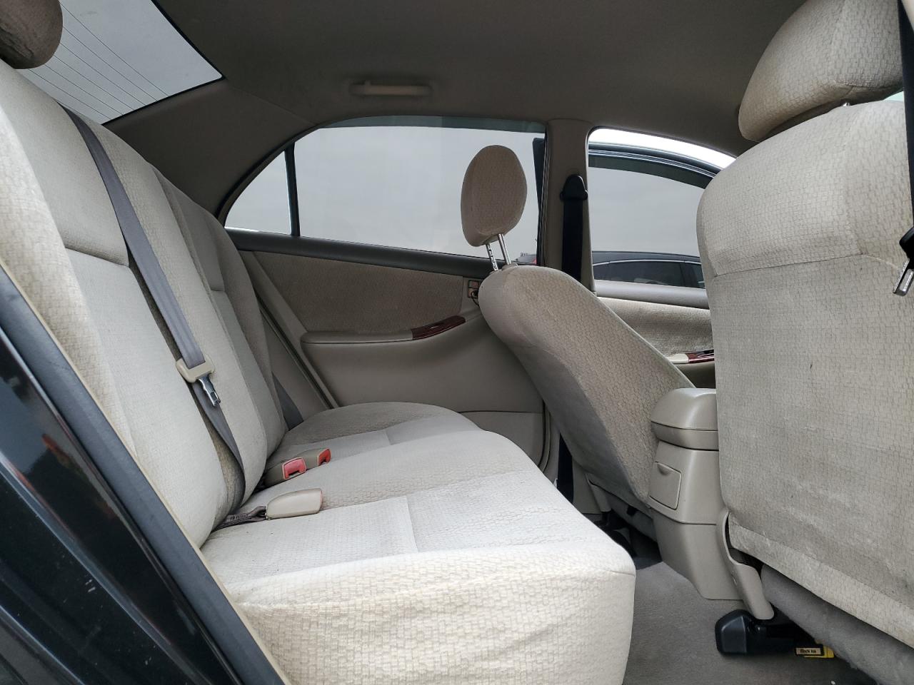 2004 Toyota Corolla - Image 10