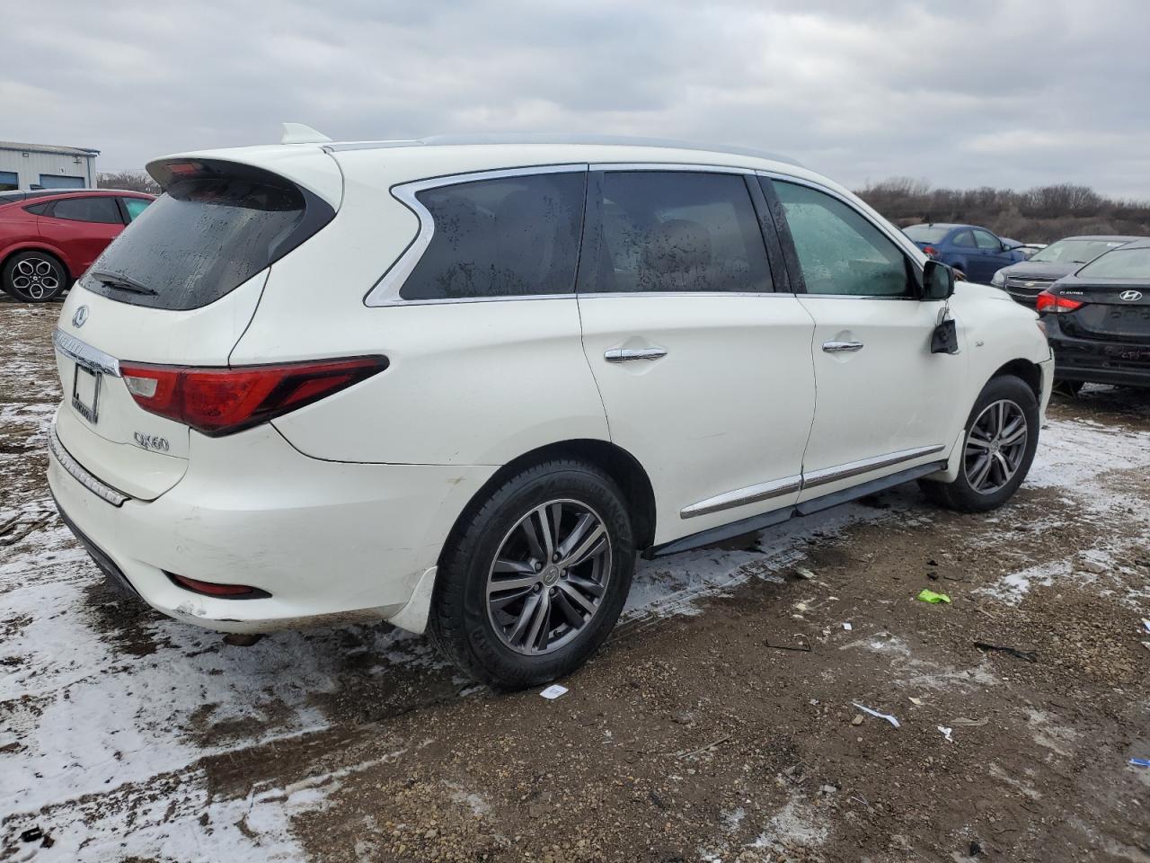 2016 Infiniti QX60 - Image 3