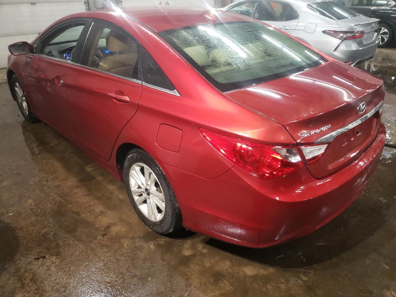 2011 Hyundai Sonata - Image 2