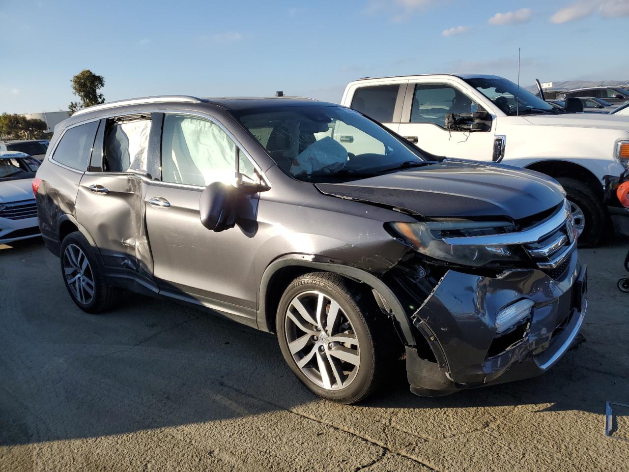 2017 Honda Pilot - Image 4