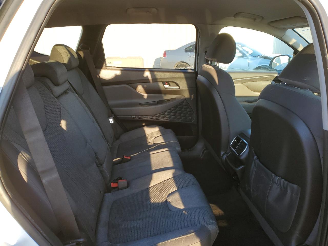 2020 Hyundai Santa Fe - Image 11