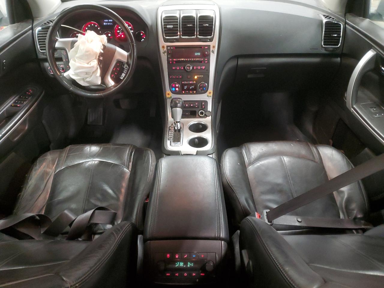 2010 GMC Acadia - Image 8