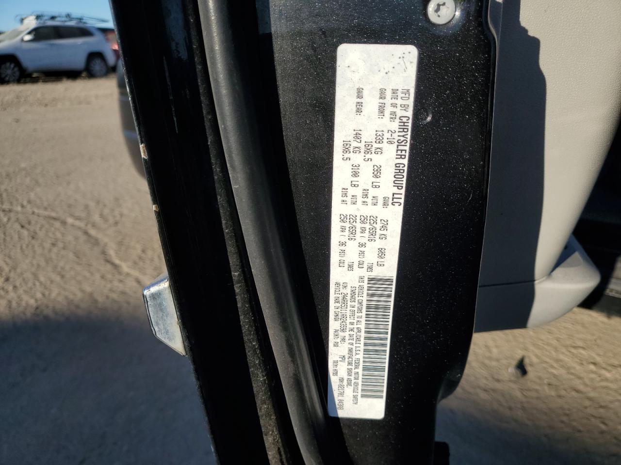 2010 Chrysler Town & Country - Image 13