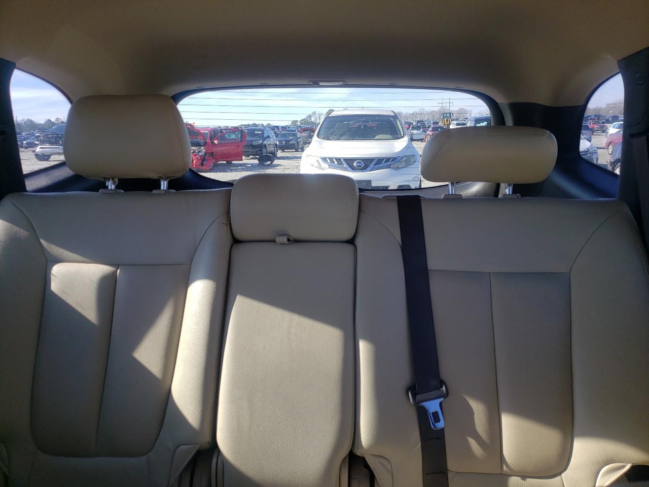 2012 Hyundai Santa Fe - Image 10