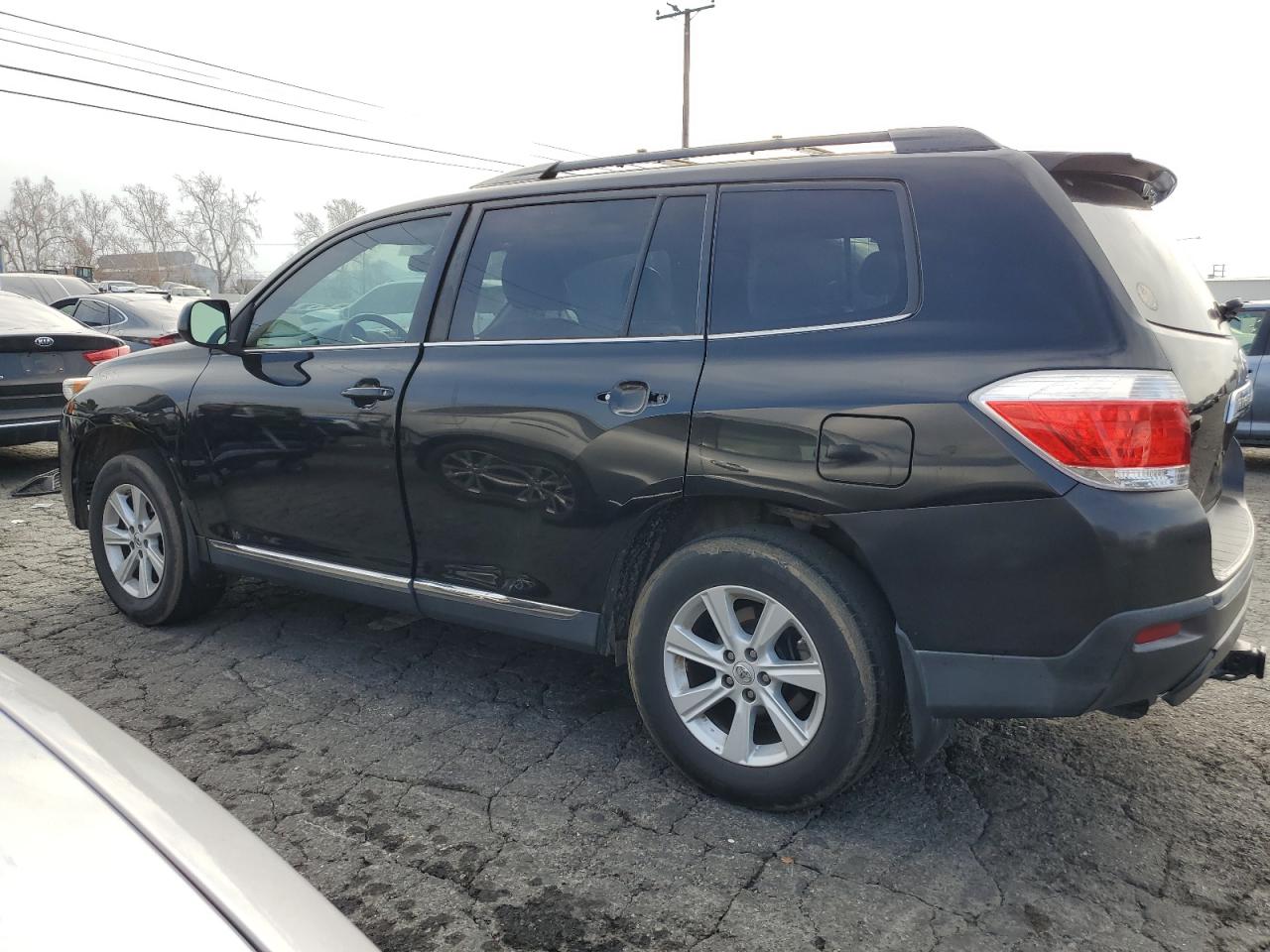 2011 Toyota Highlander - Image 2
