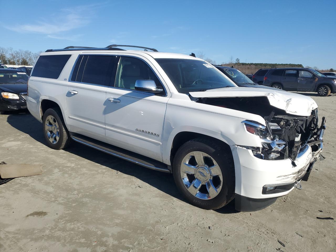 2015 Chevrolet Suburban - Image 4