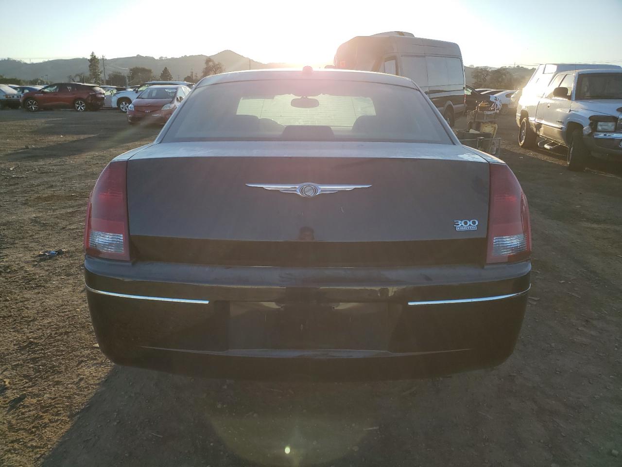 2005 Chrysler 300 - Image 6