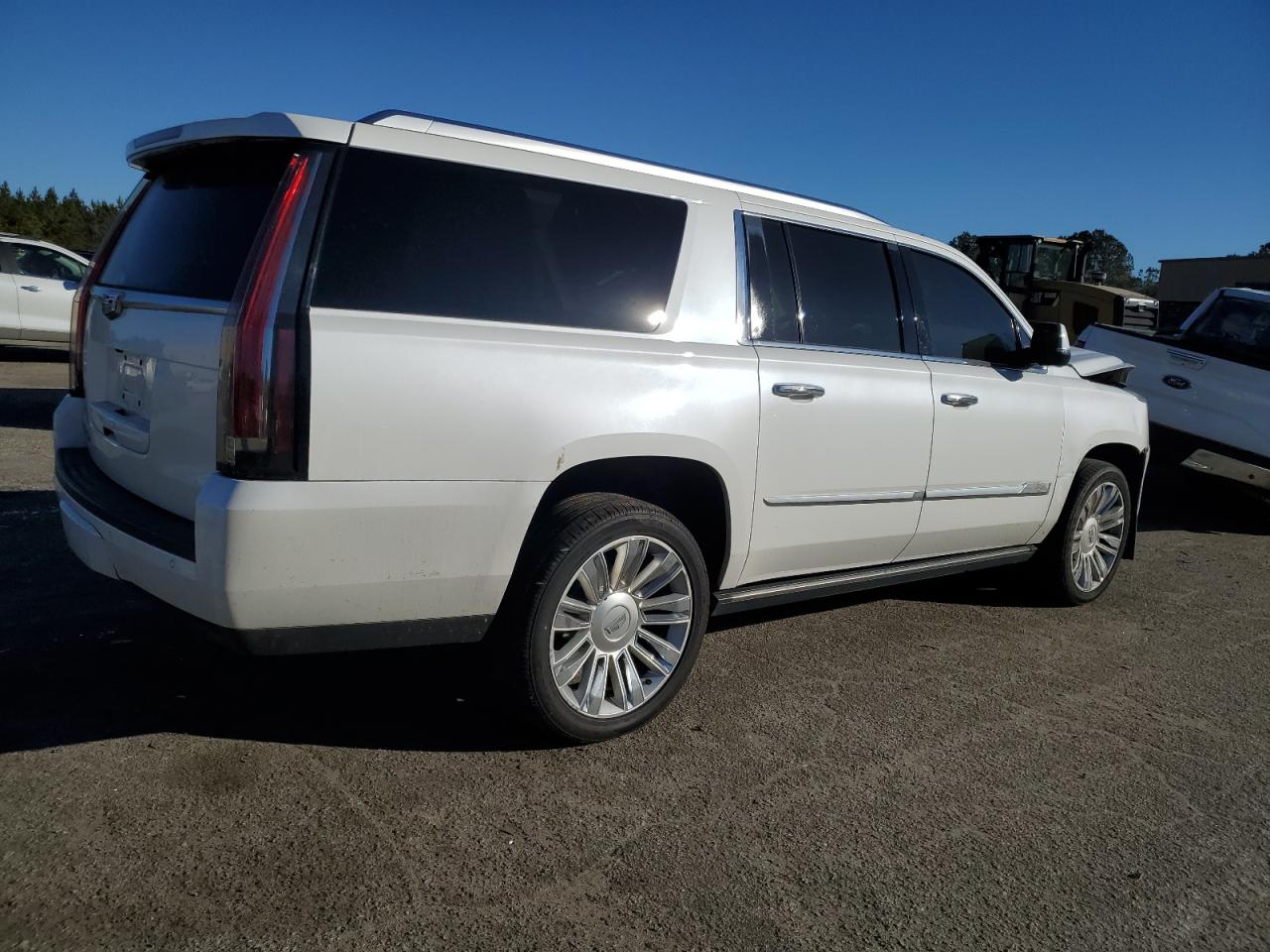 2016 Cadillac Escalade - Image 3