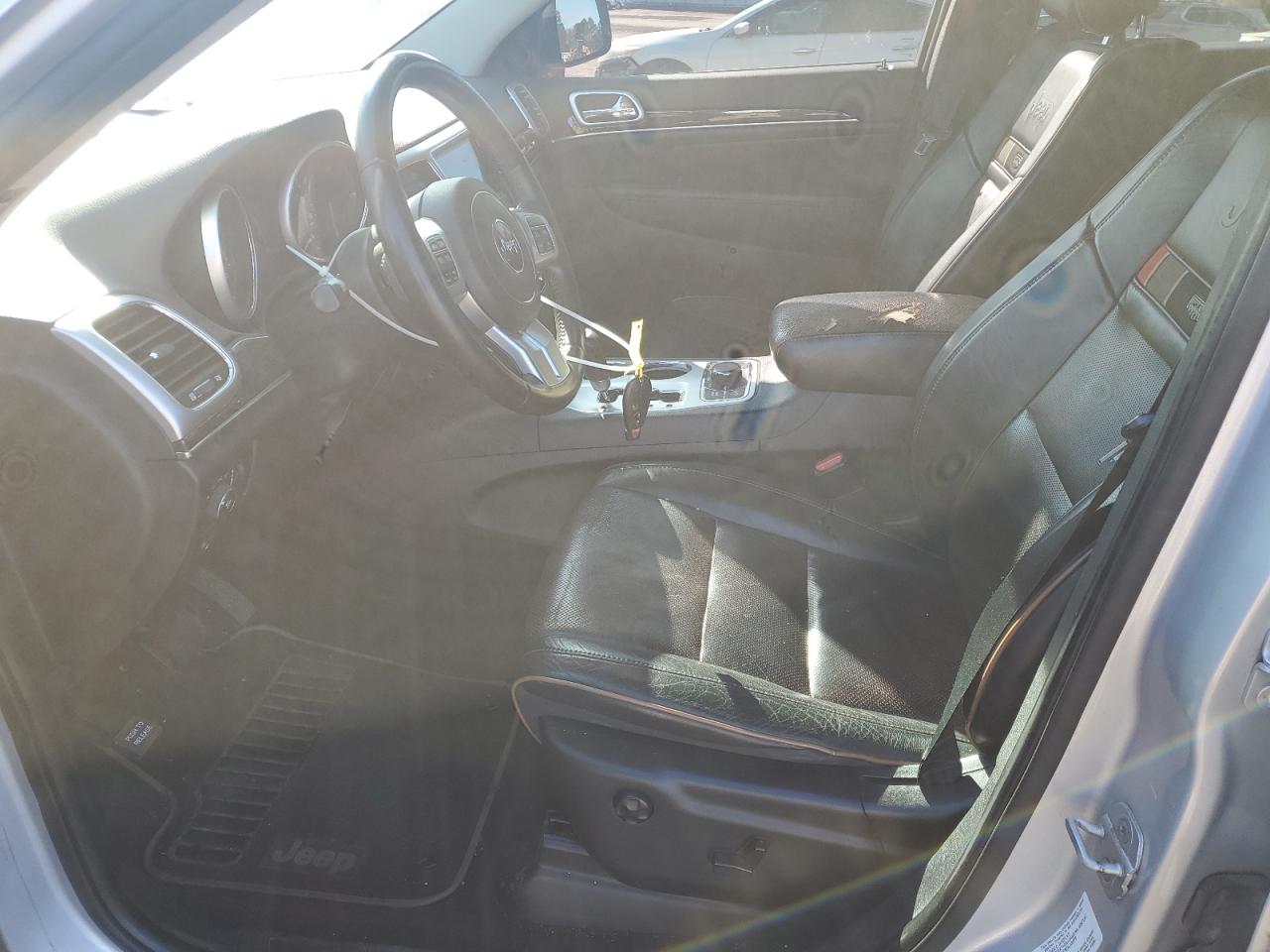 2011 Jeep Grand Cherokee - Image 7