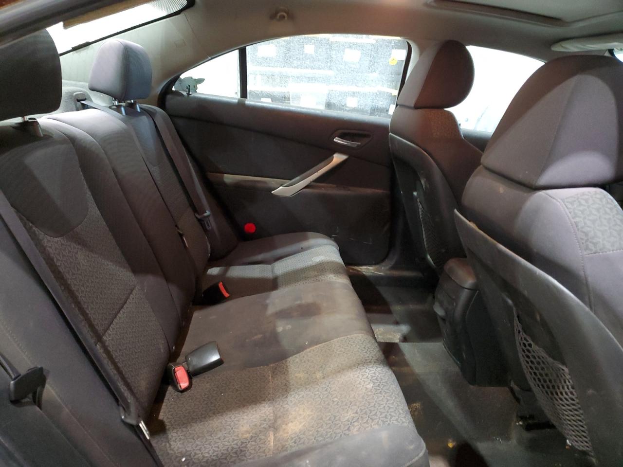 2010 Pontiac G6 - Image 11