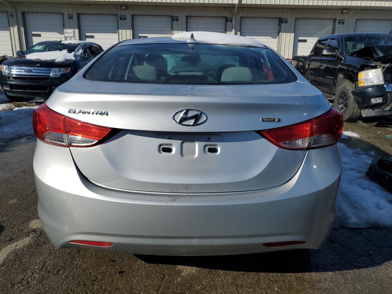 2013 Hyundai Elantra - Image 6