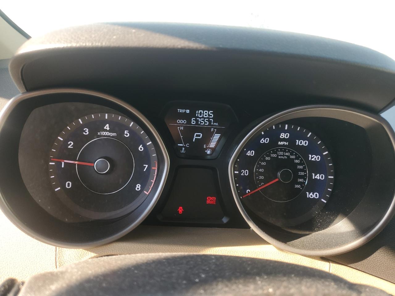 2012 Hyundai Elantra - Image 9