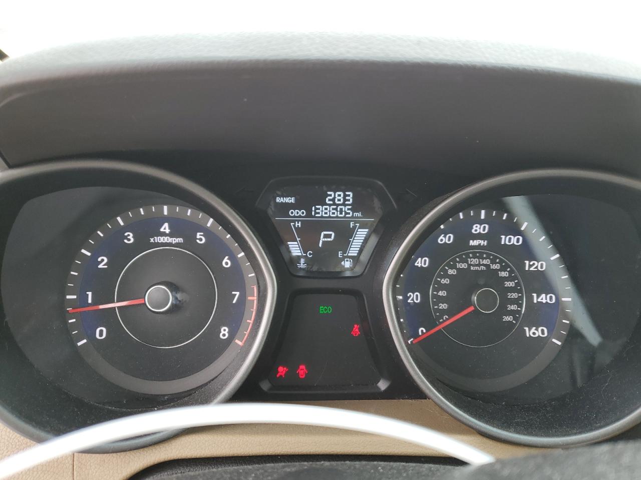 2013 Hyundai Elantra - Image 9