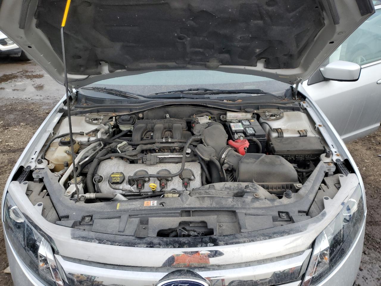 2011 Ford Fusion - Image 11
