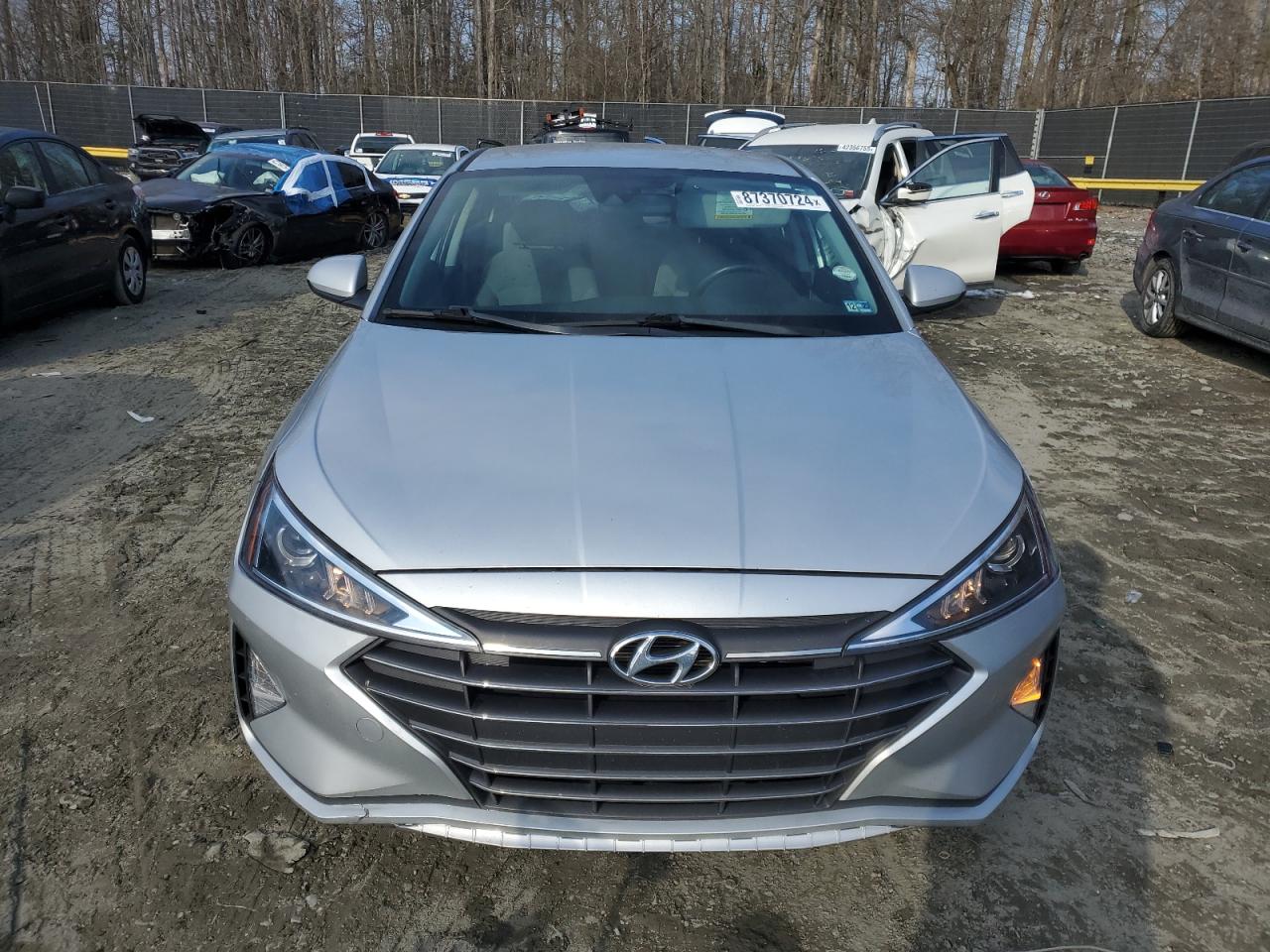 2019 Hyundai Elantra - Image 5