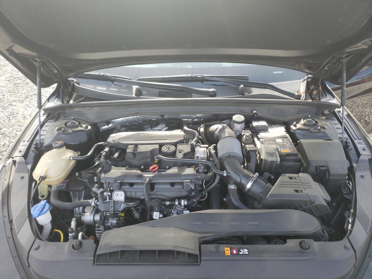 2024 Kia K5 - Image 11