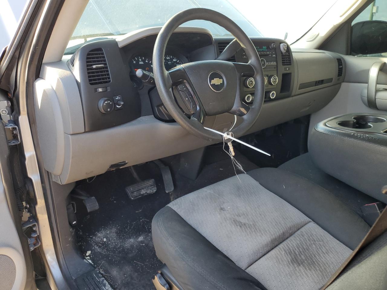 2009 Chevrolet Silverado - Image 8