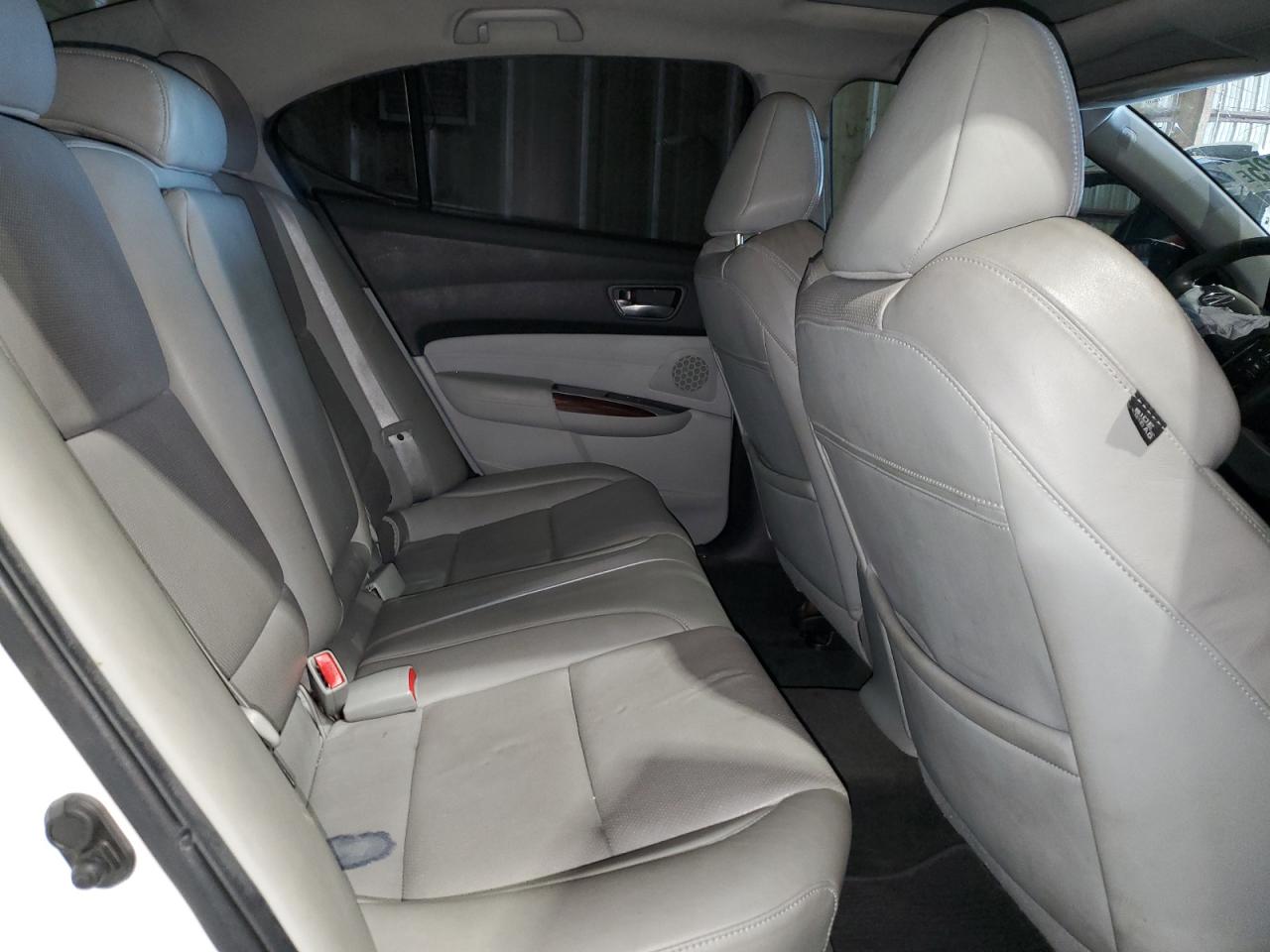 2015 Acura TLX - Image 10