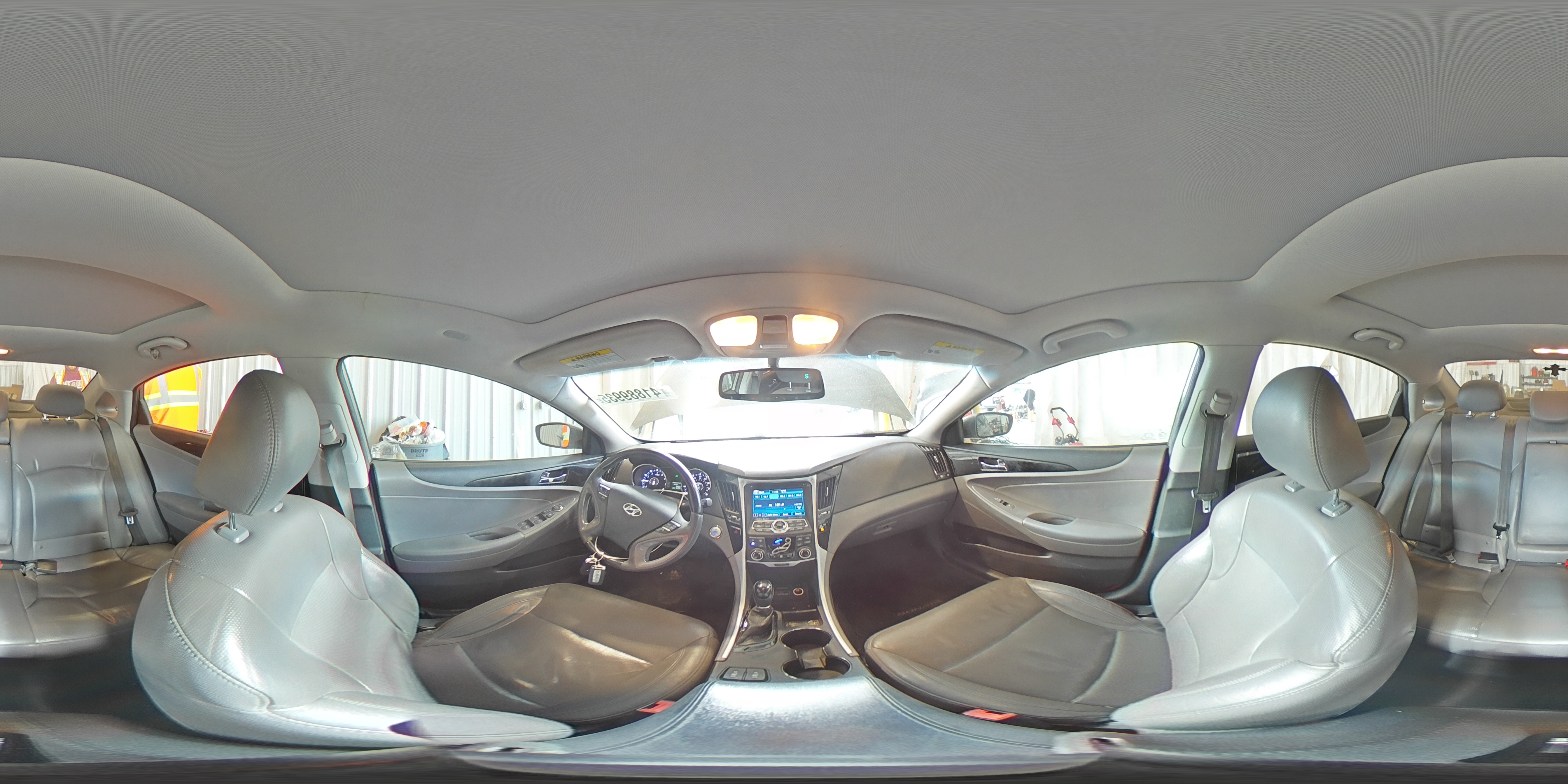 2013 Hyundai Sonata - Image 13