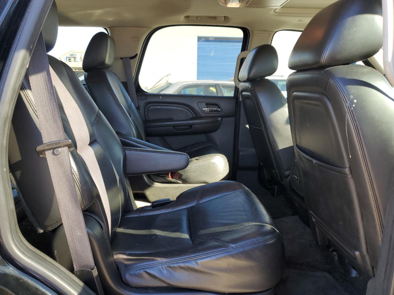 2011 GMC Yukon - Image 11
