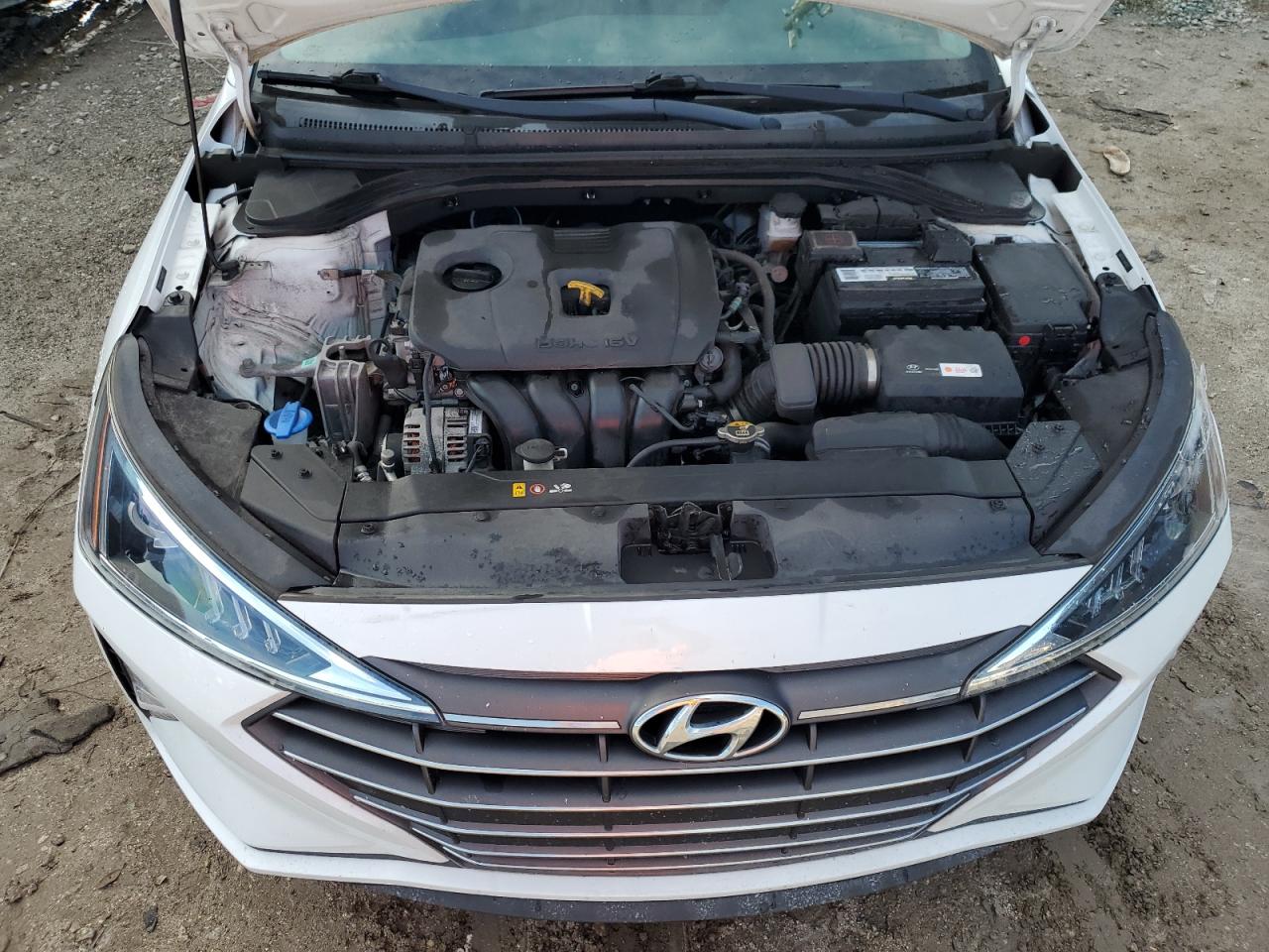 2019 Hyundai Elantra - Image 11