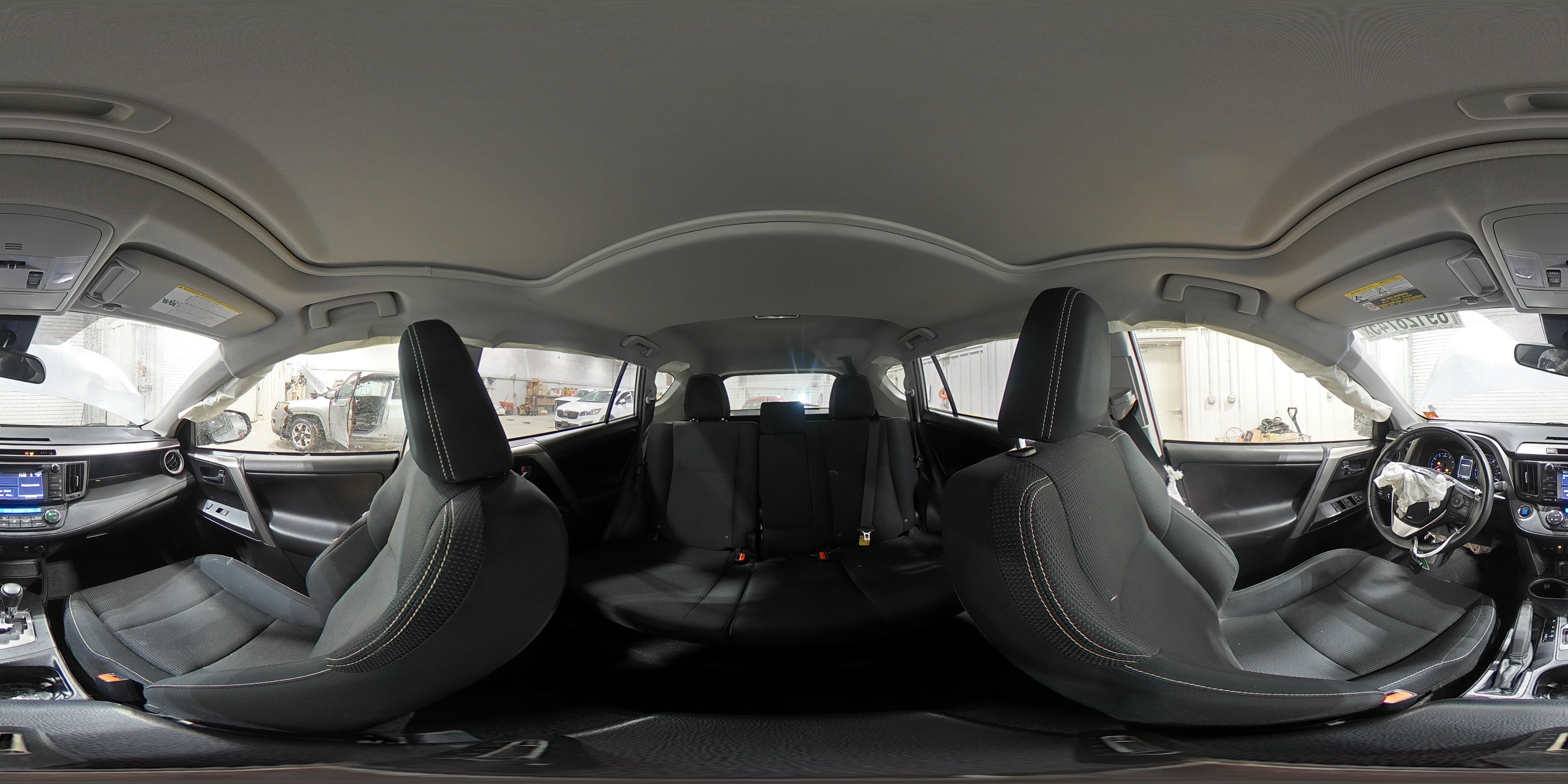 2018 Toyota RAV 4 - Image 14