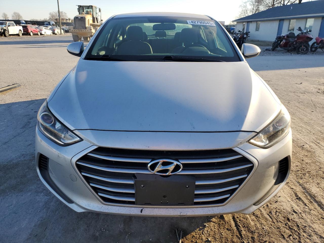 2017 Hyundai Elantra - Image 5