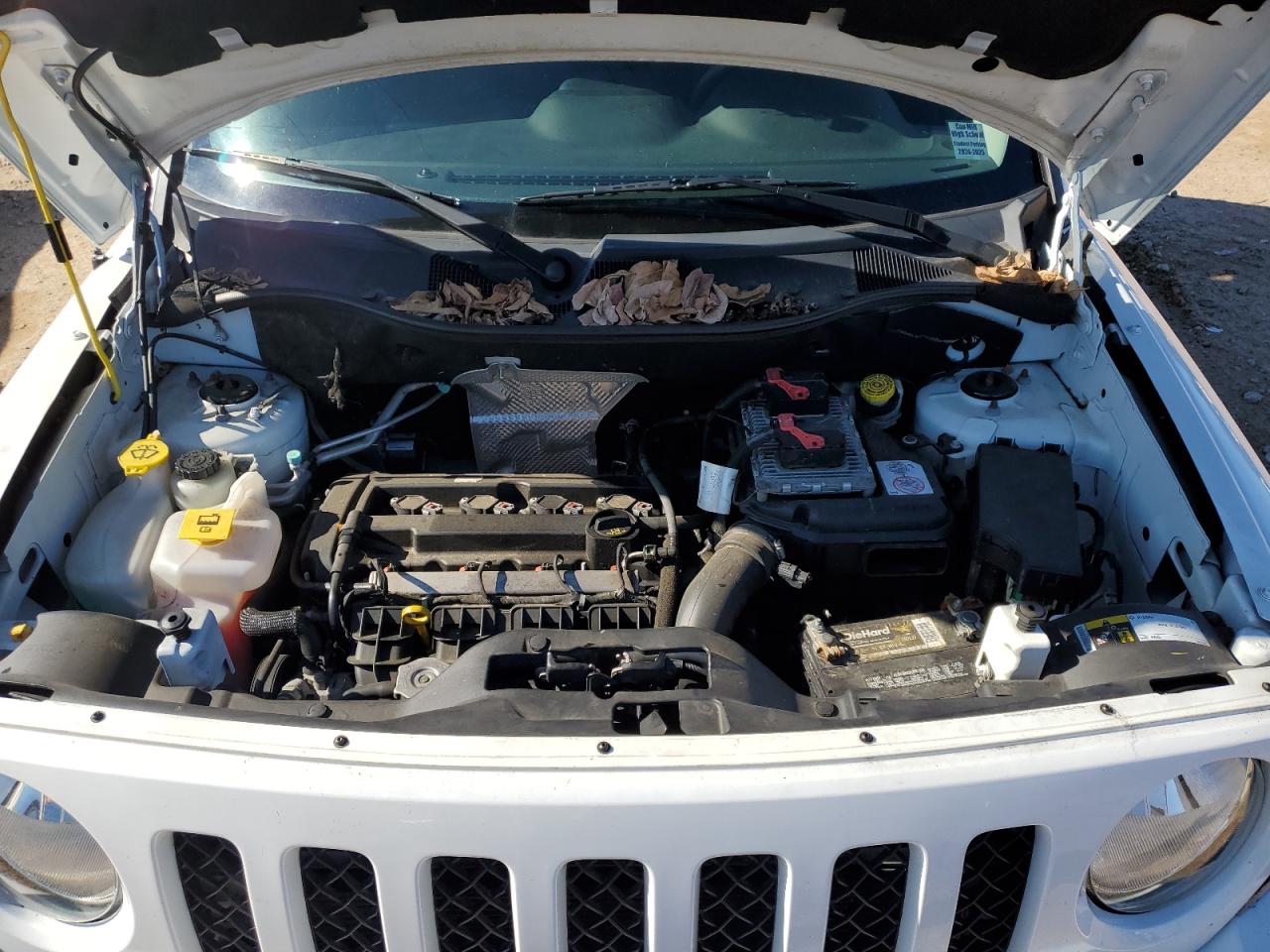 2016 Jeep Liberty (Patriot) - Image 12