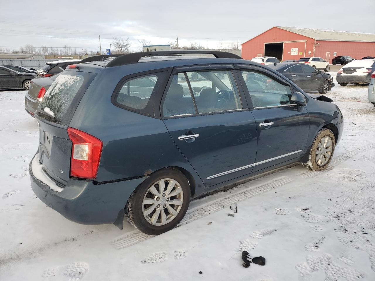 2010 Kia Rondo - Image 3