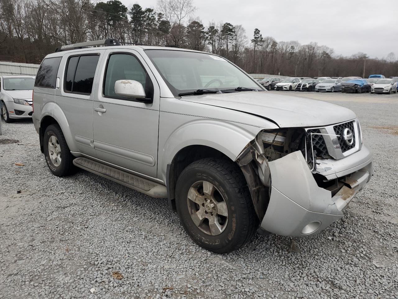 2005 Nissan Pathfinder - Image 4