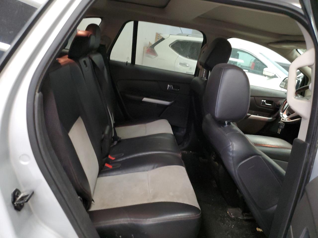 2013 Ford Edge - Image 11