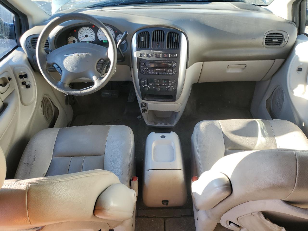 2007 Chrysler Town & Country - Image 8