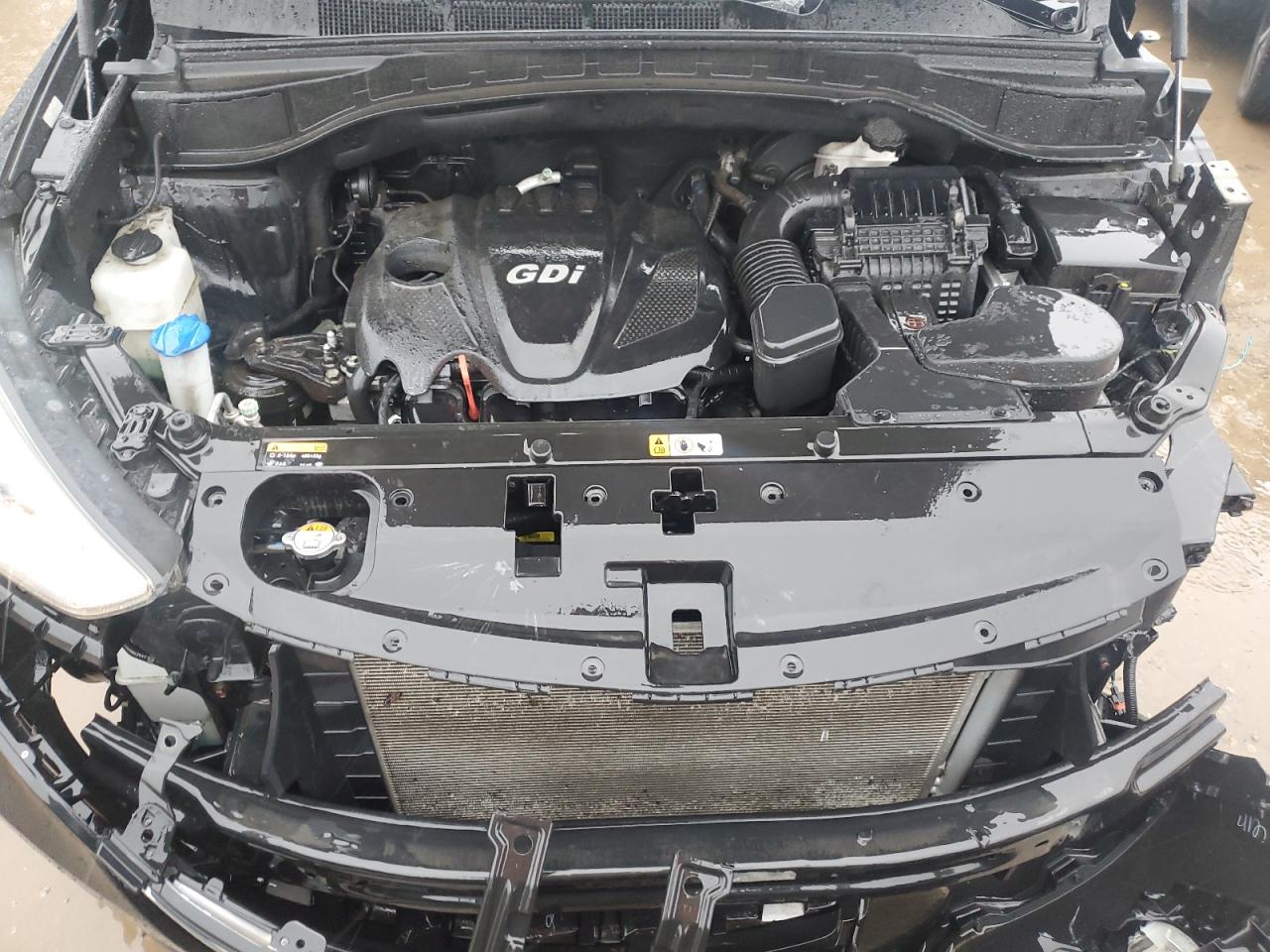2016 Hyundai Santa Fe - Image 11