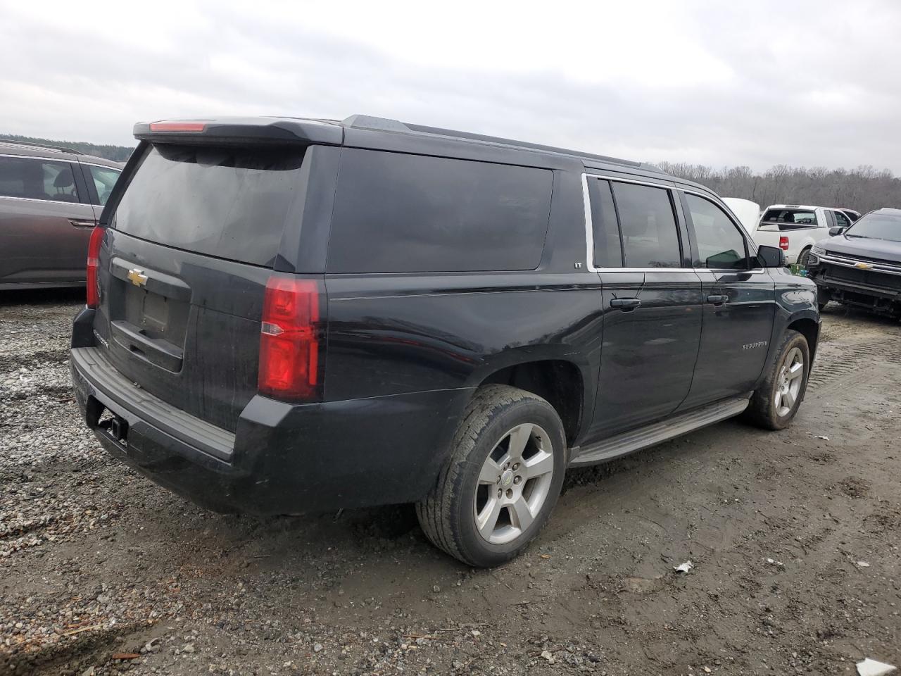 2015 Chevrolet Suburban - Image 3