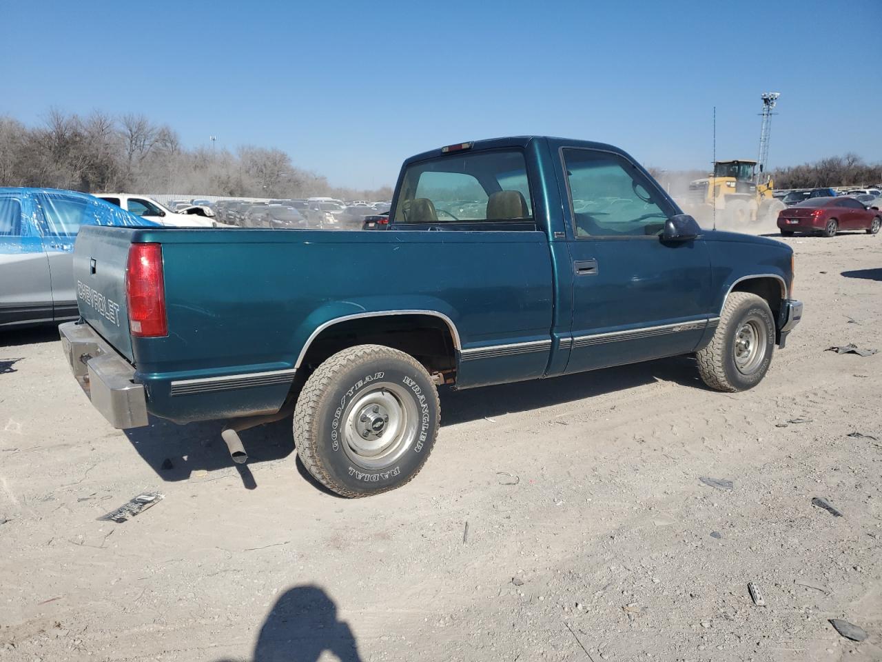 1996 Chevrolet GMT-400 - Image 3