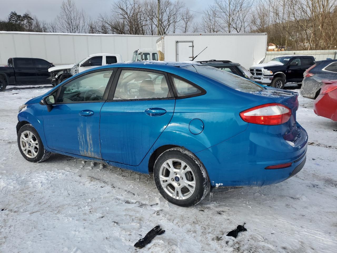 2016 Ford Fiesta - Image 2