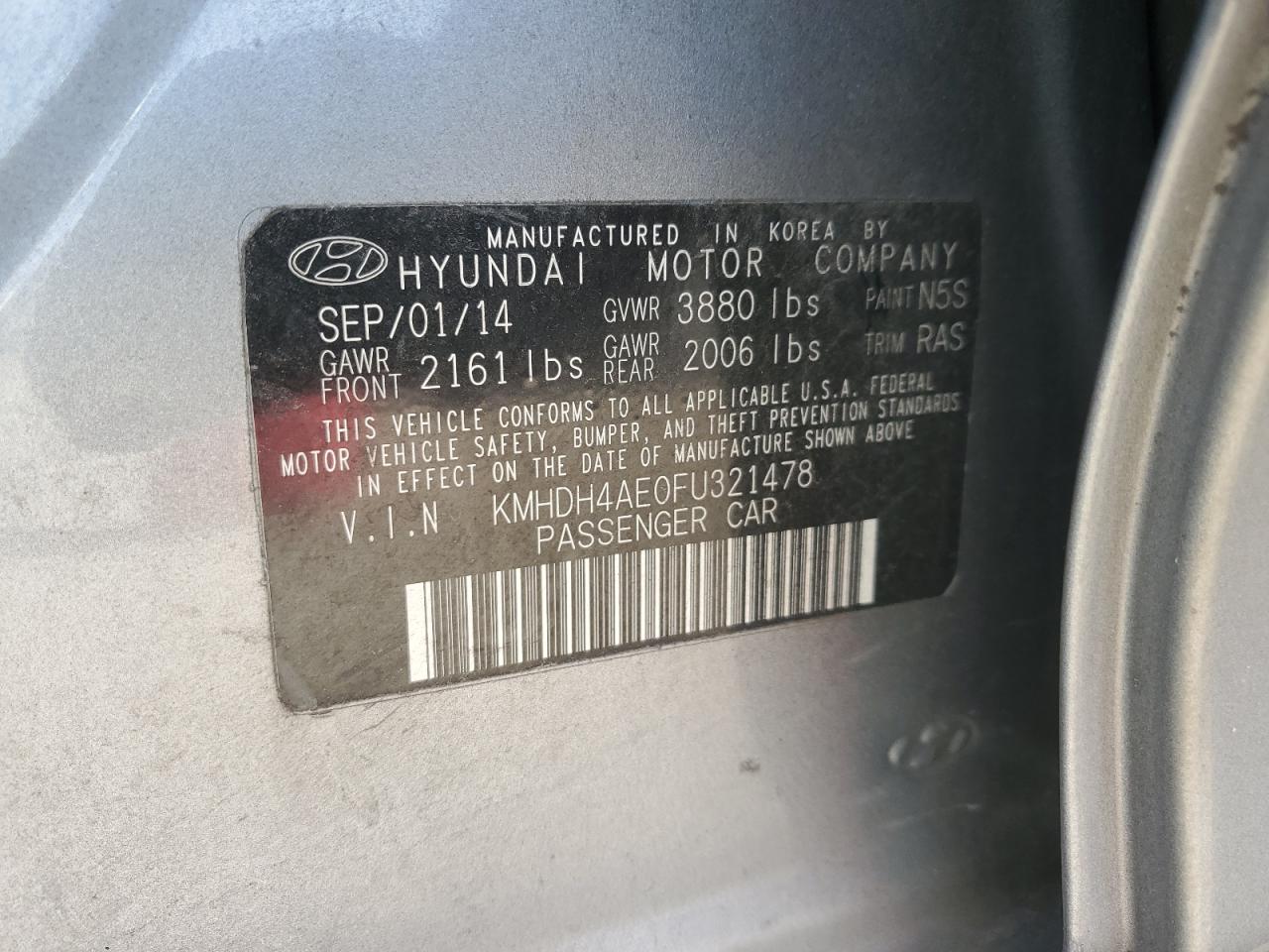 2015 Hyundai Elantra - Image 12