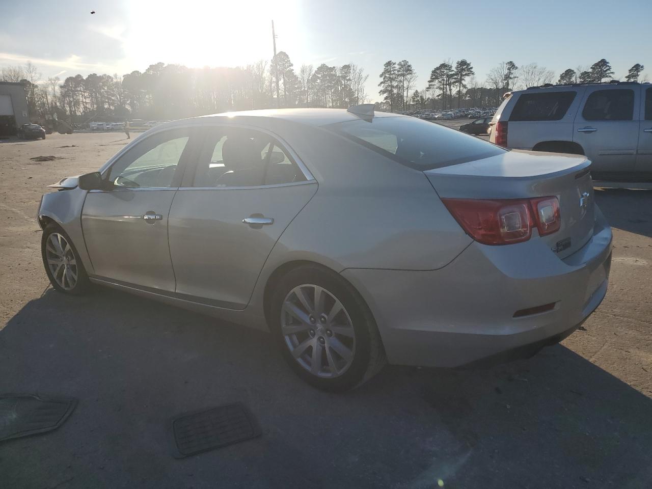 2016 Chevrolet Malibu - Image 2
