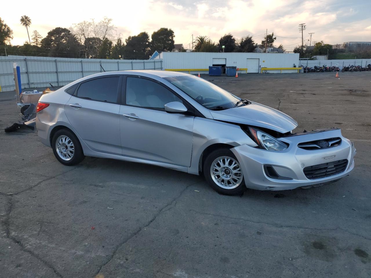 2013 Hyundai Accent - Image 4