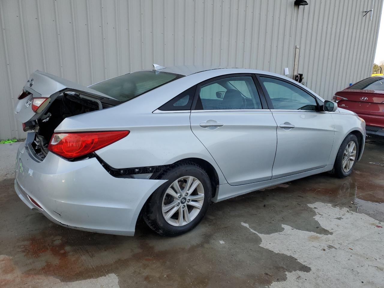 2013 Hyundai Sonata - Image 3