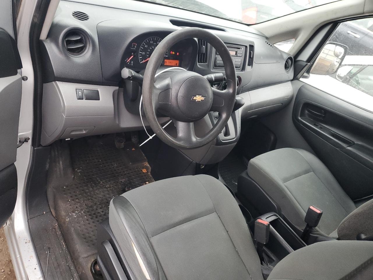 2015 Chevrolet Express - Image 8