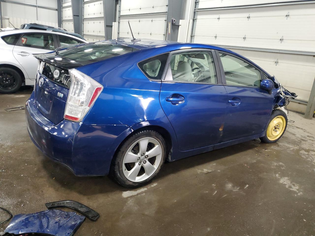 2010 Toyota Prius - Image 3