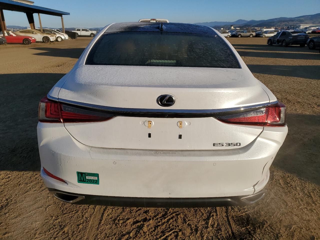 2019 Lexus ES - Image 6