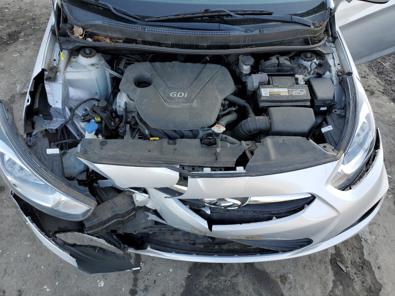 2014 Hyundai Accent - Image 11