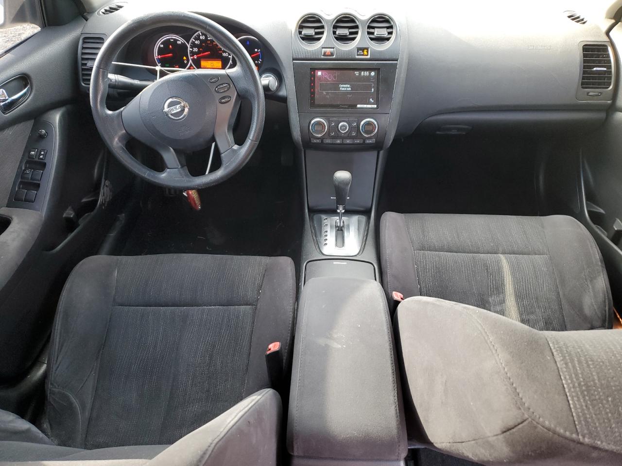2011 Nissan Altima - Image 8