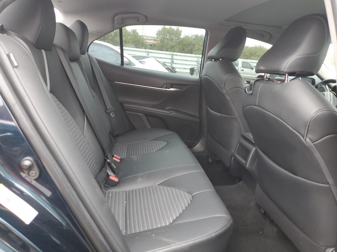 2018 Toyota Camry - Image 10